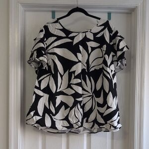 Vince Camuto Black and White Leaf Pattern Blouse